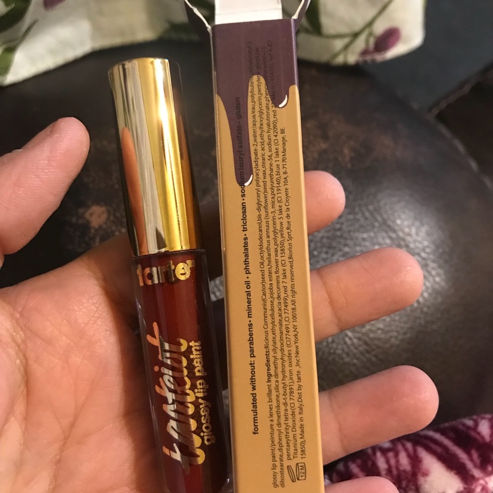 Lipstick 💄 - Picture 2 of 2